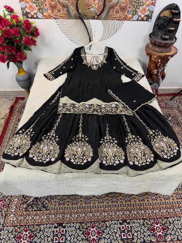 Midnight Onyx Heritage Lehenga-Style Embroidered Set